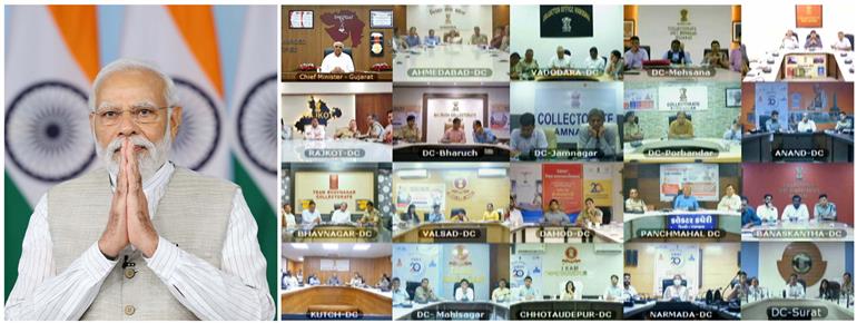 प्रधानमंत्री श्री नरेन्द्र मोदी 27 अप्रैल, 2023 को वीडियो कॉन्फ्रेंसिंग के माध्यम से गुजरात में स्वागत पहल के 20 साल पूरे होने के अवसर पर आयोजित कार्यक्रम को संबोधित करते हुए।