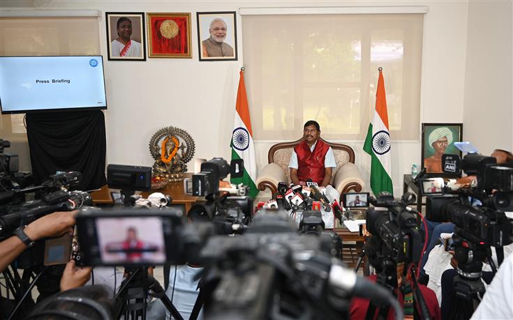 The Union Minister for Tribal Affairs, Shri Arjun Munda briefing the media at 9 Years Achievements of Government on ‘Rail Safety’, in New Delhi on August 09, 2023.