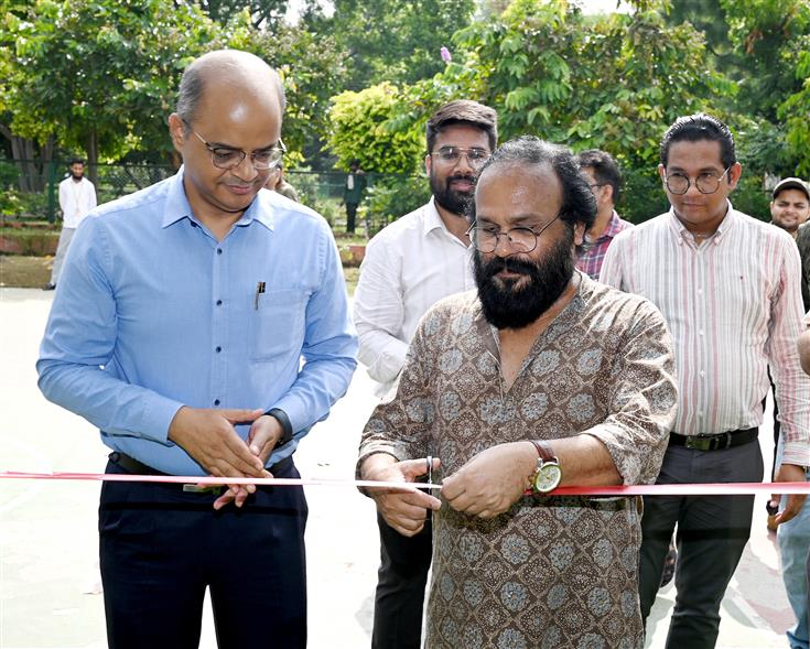 The Chairman of Lalit Kala Akademi, Prof. V. Nagdas in the presence of the Secretary I/C of Lalit Kala Akademi, Shri Rajeev Kumar inaugurates the Mela of Photography Exhibition at Amrit Udyan, Food Court Rashtrapati Bhawan, in New Delhi on August 19, 2023.