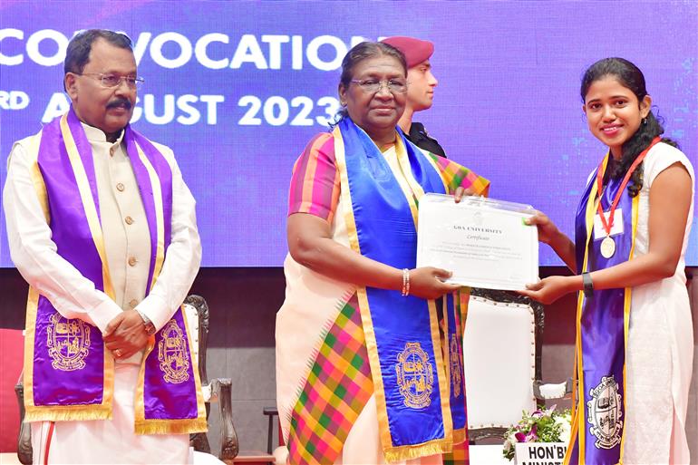 The President of India, Smt Droupadi Murmu graced the 34th convocation of Goa University at Raj Bhavan, in Goa on August 23, 2023.