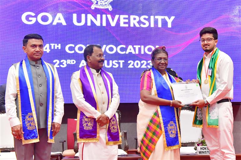 The President of India, Smt Droupadi Murmu graced the 34th convocation of Goa University at Raj Bhavan, in Goa on August 23, 2023.