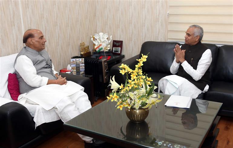 The Governor of Gujarat, Shri Acharya Devvrat calling on the Union Minister for Defence, Shri Rajnath Singh, in New Delhi on December 06, 2023.