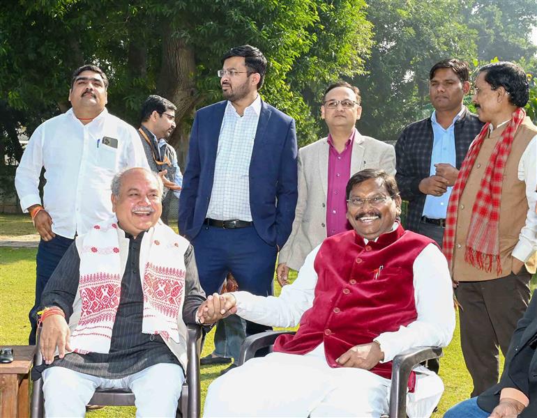 The Union Minister for Tribal Affairs, Shri Arjun Munda meets former Union Minister for Agriculture and Farmers Welfare, Shri Narendra Singh Tomar, in New Delhi on December 08, 2023.