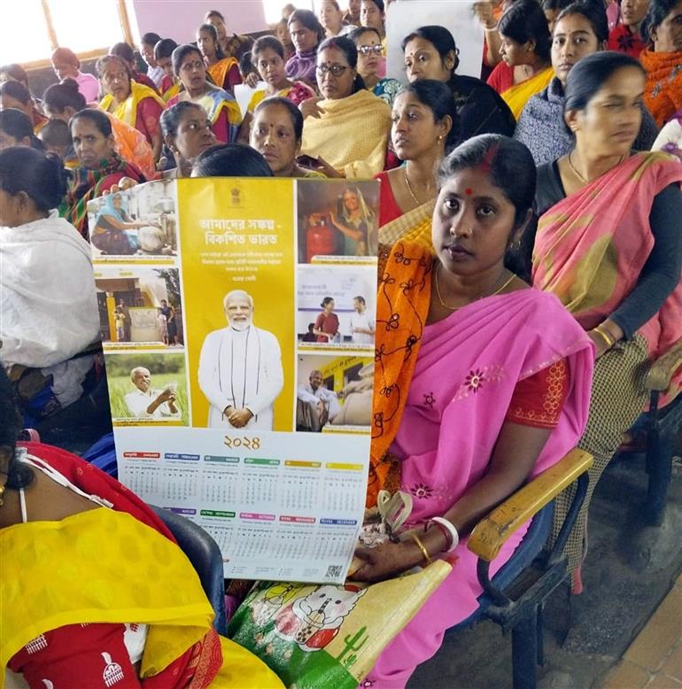 Glimpses of the welcoming ceremony of the Urban Van Viksit Bharat Sankalp Yatra at Belonia Town Hall (Old), in Agartala on December 12, 2023.