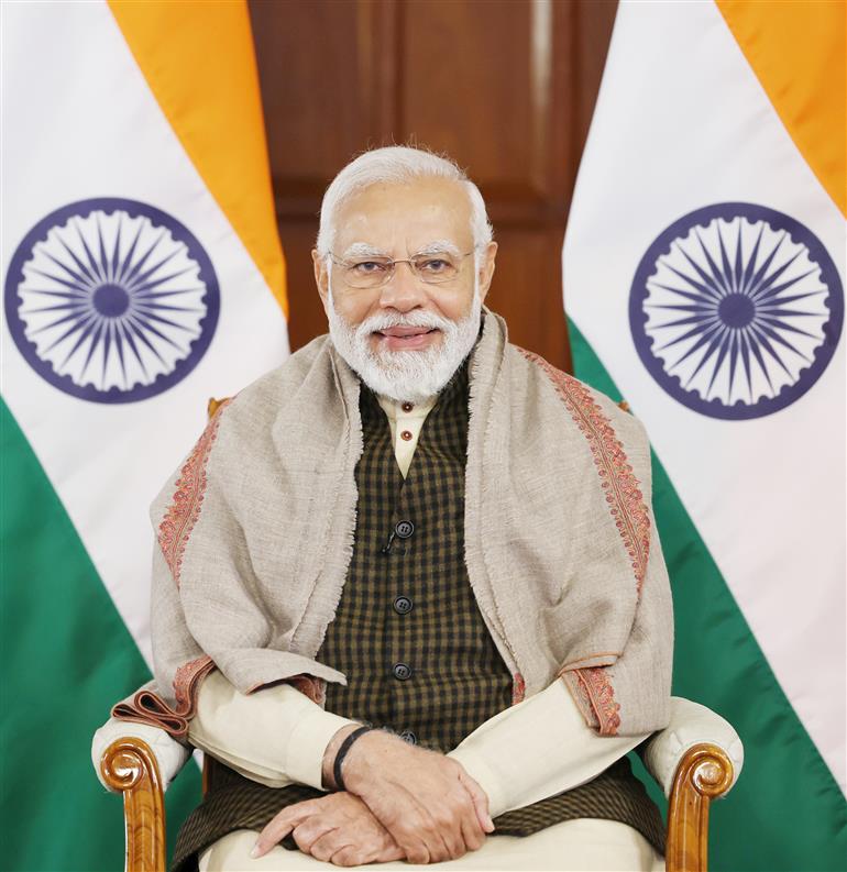 प्रधानमंत्री श्री नरेन्द्र मोदी 16 दिसंबर, 2023 को वीडियो कॉन्फ्रेंसिंग के जरिए विकसित भारत संकल्प यात्रा के लाभार्थियों को संबोधित करते हुए।