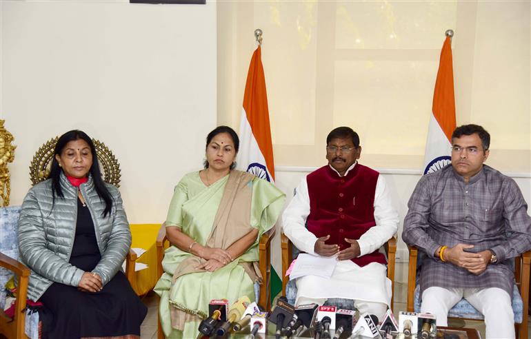 The Union Minister for Tribal Affairs & Agriculture and Farmers Welfare, Shri Arjun Munda interacts with the media on the achievements of Ministry of Health & Family Welfare in presence of the Union Minister of State for Agriculture & Farmers’ Welfare and Food Processing Industries, Smt. Shobha Karandlaje and other dignitaries, in New Delhi on December 20, 2023.