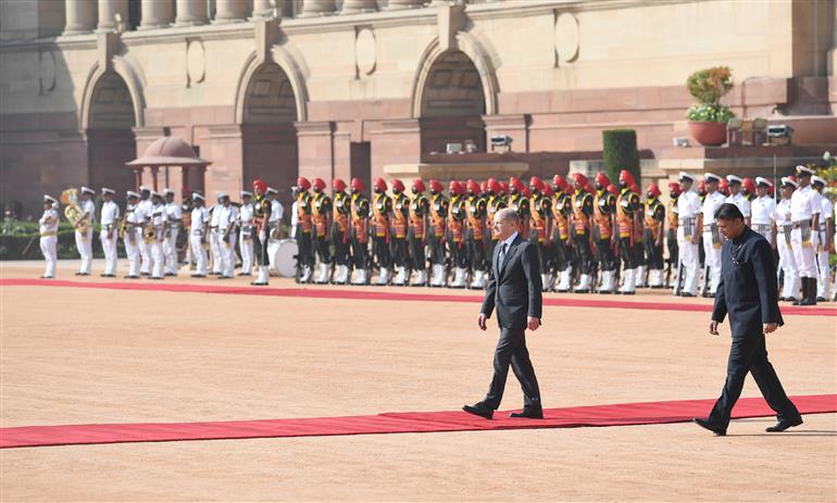 The German Chancellor, Mr. Olaf Scholz accorded a guard of honour on his visit to India at Rashtrapati Bhawan, in New Delhi on February 25, 2023.