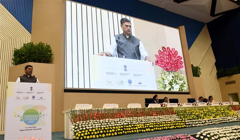 The Union Minister of Power, New and Renewable Energy, Shri Raj Kumar Singh addressing at the inauguration of the International Conference on Green Hydrogen (ICGH 2023) at Vigyan Bhawan, in New Delhi on July 05, 2023.