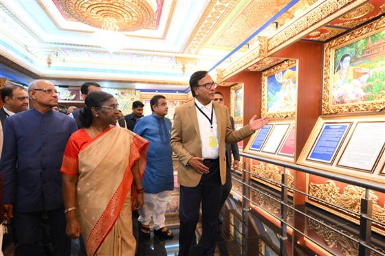 The President of India, Smt Droupadi Murmu visits exhibition at the inauguration of Cultural Centre of Bharatiya Vidya Bhavan at Koradi, in Nagpur on July 05, 2023.