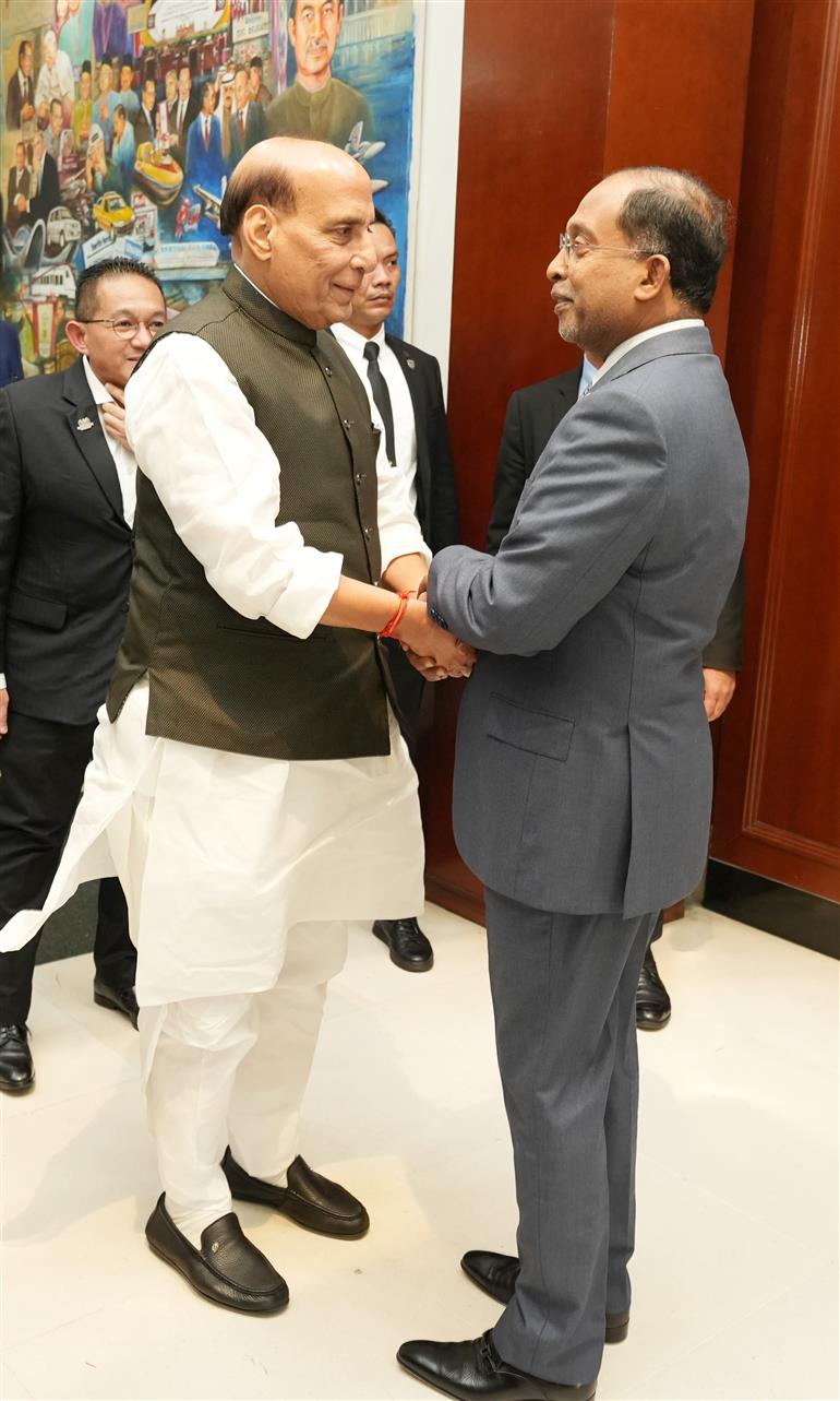 The Union Minister for Defence, Shri Rajnath Singh meets the Foreign Minister of Malaysia Dato’ Seri Diraja Dr Zambry Abd Kadir at Kuala Lumpur, in Malaysia on July 10, 2023.