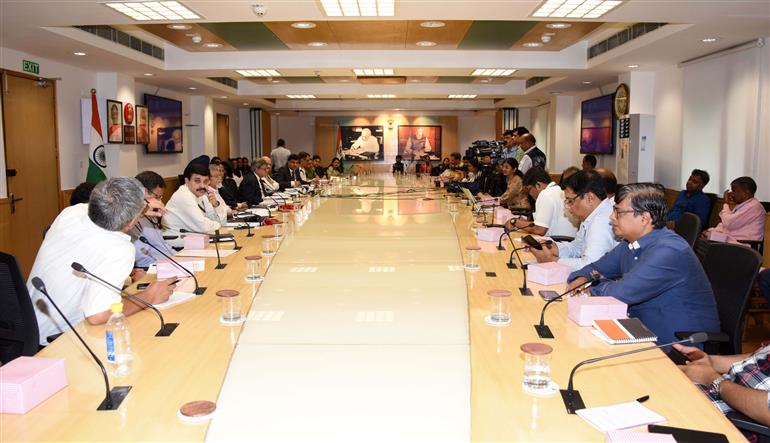 The Vice Chairman, NITI Aayog, Shri Suman Bery chairs the meeting at the launch of National Multidimensional Poverty Index, in New Delhi on July 17, 2023. 