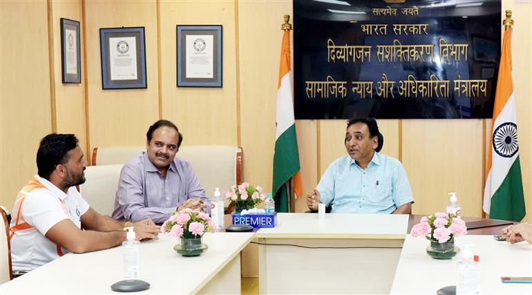 The Secretary, Department of Empowerment of Persons with Disabilities (DEPwD), Shri Rajesh Aggarwal meets International Para Swimmer, Shri Satendra Singh Lohia, in New Delhi on July 27, 2023.