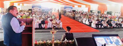 The Minister of State (Independent Charge) for Science & Technology, Prime Minister’s Office, Personnel, Public Grievances & Pensions, Atomic Energy and Space, Dr. Jitendra Singh addressing after inaugurating 2-day ‘StartUp Conclave’ at Udhampur organised by CSIR-IIIM, in Jammu and Kashmir on June 10, 2023.