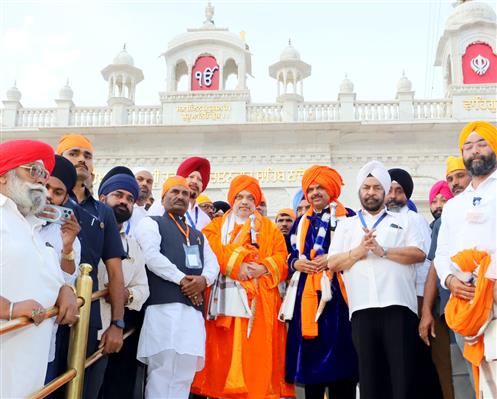 The Union Minister for Home Affairs and Cooperation, Shri Amit Shah offers prayers at Gurudwara Takhat Sachkhand Sri Hazur Abchalnagar Nagar Saheb at Nanded, in Maharashtra on June 10, 2023.