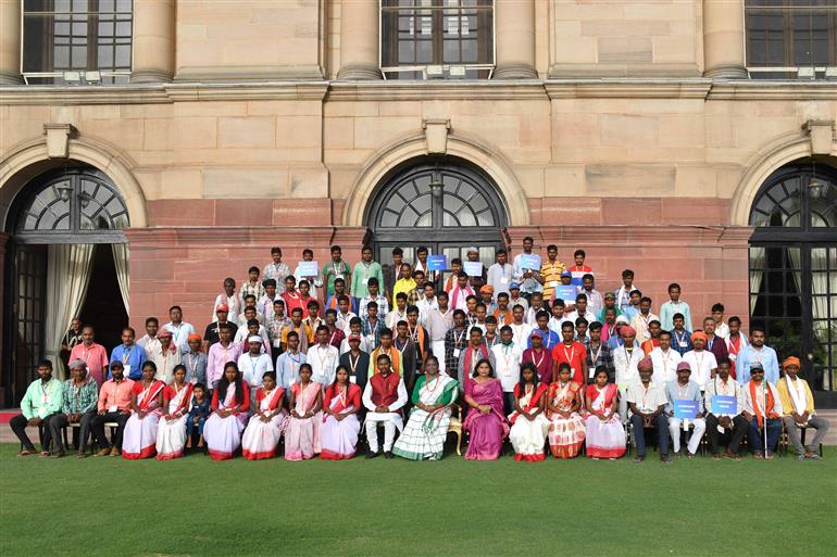  The President of India, Smt Droupadi Murmu in a group photograph with the members of 75 Particularly Vulnerable Tribal Groups (PVTGs) from various States and Union Territories at Rashtrapati Bhavan, in New Delhi on June 12, 2023.