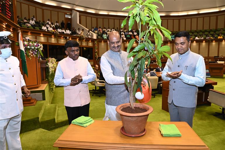 The Speaker of Lok Sabha, Shri Om Birla planting a sapling in Goa Legislative Assembly at Porvorim, in Goa on June 15, 2023.