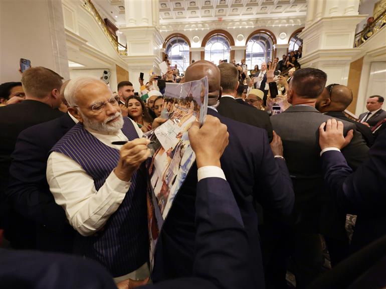 PM being welcomed by Indian diaspora in New York, USA on June 20, 2023.