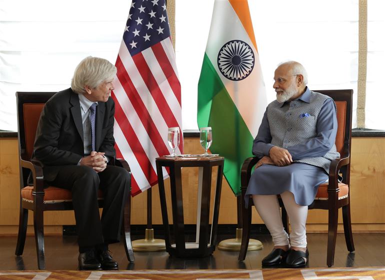 प्रधानमंत्री श्री नरेन्द्र मोदी ने 20 जून, 2023 को अमेरिका के न्यूयॉर्क में प्रो. पॉल रोमर से मुलाकात की।:Prime Minister's Office प्रधानमंत्री श्री नरेन्द्र मोदी ने 20 जून, 2023 को अमेरिका के न्यूयॉर्क में प्रो. पॉल रोमर से मुलाकात की।:Prime Minister