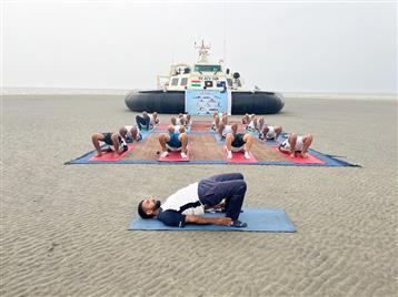 Glimpses of Indian Coast Guard organising Coastal Ring of Yoga all along the Indian coastline to mark International Day of Yoga on June 21, 2023.:Ministry of Defence