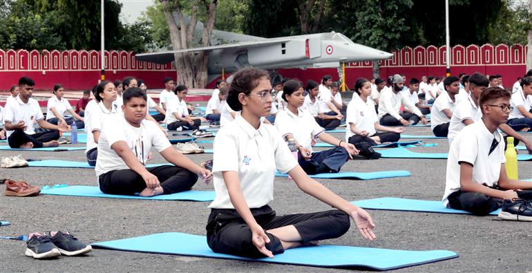Glimpses of NCC Cadets from all 3 services led by DGNCC Lt Gen., Gurbirpal Singh, AVSM VSM, performing Yoga on International Day of Yoga 2023, in Delhi Cantt. on June 21, 2023.:Ministry of Defence