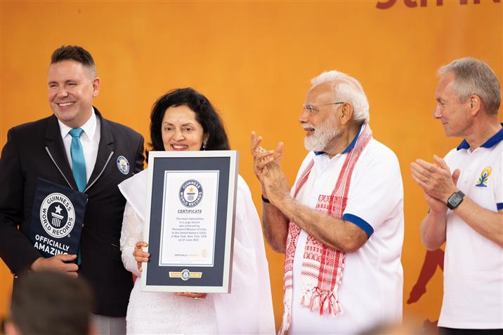 प्रधानमंत्री श्री नरेन्द्र मोदी ने 21 जून, 2023 को न्यूयॉर्क स्थित संयुक्त राष्ट्र मुख्यालय में 9वें वार्षिक अंतर्राष्ट्रीय योग दिवस 2023 समारोह में भाग लिया।:Prime Minister's Office प्रधानमंत्री श्री नरेन्द्र मोदी ने 21 जून, 2023 को न्यूयॉर्क स्थित संयुक्त राष्ट्र मुख्यालय में 9वें वार्षिक अंतर्राष्ट्रीय योग दिवस 2023 समारोह में भाग लिया।:Prime Minister