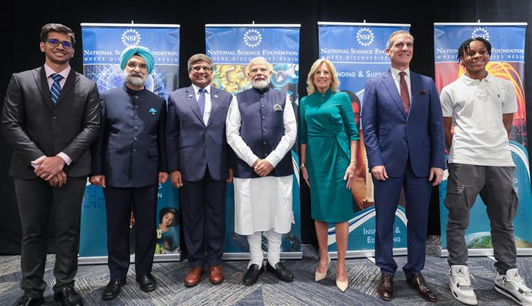 प्रधानमंत्री श्री नरेन्द्र मोदी ने 21 जून, 2023 वाशिंगटन डीसी, अमेरिका स्थित नेशनल साइंस फाउंडेशन में स्किलिंग फॉर फ्यूचर कार्यक्रम में शिरकत की।:Prime Minister's Office प्रधानमंत्री श्री नरेन्द्र मोदी ने 21 जून, 2023 वाशिंगटन डीसी, अमेरिका स्थित नेशनल साइंस फाउंडेशन में स्किलिंग फॉर फ्यूचर कार्यक्रम में शिरकत की।:Prime Minister