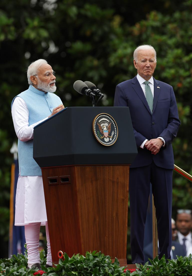प्रधानमंत्री श्री नरेन्द्र मोदी 22 जून, 2023 को वाशिंगटन डी.सी. स्थित व्हाइट हाउस में आगमन समारोह के दौरान लोगों को संबोधित करते हुए।:Prime Minister's Office प्रधानमंत्री श्री नरेन्द्र मोदी 22 जून, 2023 को वाशिंगटन डी.सी. स्थित व्हाइट हाउस में आगमन समारोह के दौरान लोगों को संबोधित करते हुए।:Prime Minister