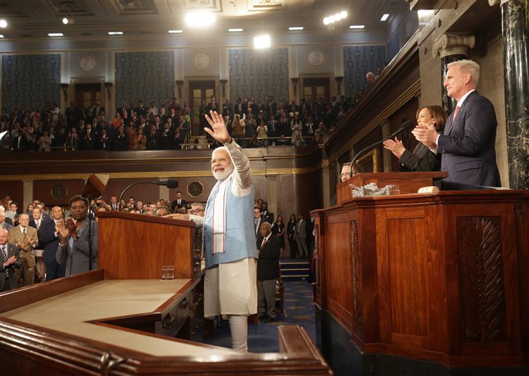 प्रधानमंत्री श्री नरेन्द्र मोदी 22 जून, 2023 को वाशिंगटन डीसी में अमेरिकी कांग्रेस के संयुक्त सत्र को संबोधित करते हुए।:Prime Minister's Office प्रधानमंत्री श्री नरेन्द्र मोदी 22 जून, 2023 को वाशिंगटन डीसी में अमेरिकी कांग्रेस के संयुक्त सत्र को संबोधित करते हुए।:Prime Minister