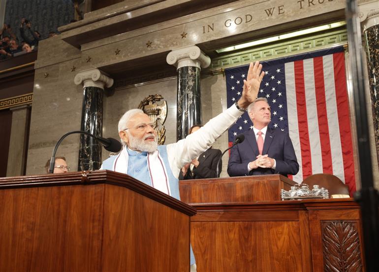 प्रधानमंत्री श्री नरेन्द्र मोदी 22 जून, 2023 को वाशिंगटन डीसी में अमेरिकी कांग्रेस के संयुक्त सत्र को संबोधित करते हुए।:Prime Minister's Office प्रधानमंत्री श्री नरेन्द्र मोदी 22 जून, 2023 को वाशिंगटन डीसी में अमेरिकी कांग्रेस के संयुक्त सत्र को संबोधित करते हुए।:Prime Minister