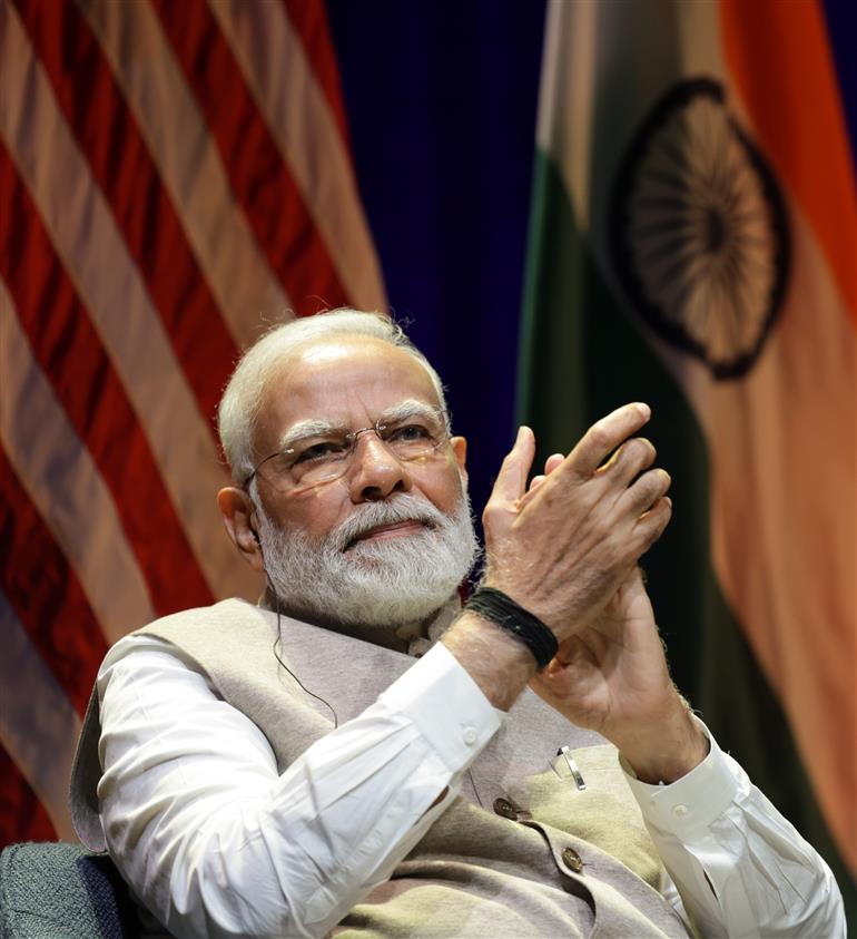प्रधानमंत्री श्री नरेन्द्र मोदी ने 23 जून, 2023 को वाशिंगटन डीसी, व्हाइट हाउस में यूएस-इंडिया स्ट्रेटेजिक पार्टनरशिप फोरम (यूएसआईएसपीएफ) में शिरकत की।:Prime Minister's Office प्रधानमंत्री श्री नरेन्द्र मोदी ने 23 जून, 2023 को वाशिंगटन डीसी, व्हाइट हाउस में यूएस-इंडिया स्ट्रेटेजिक पार्टनरशिप फोरम (यूएसआईएसपीएफ) में शिरकत की।:Prime Minister
