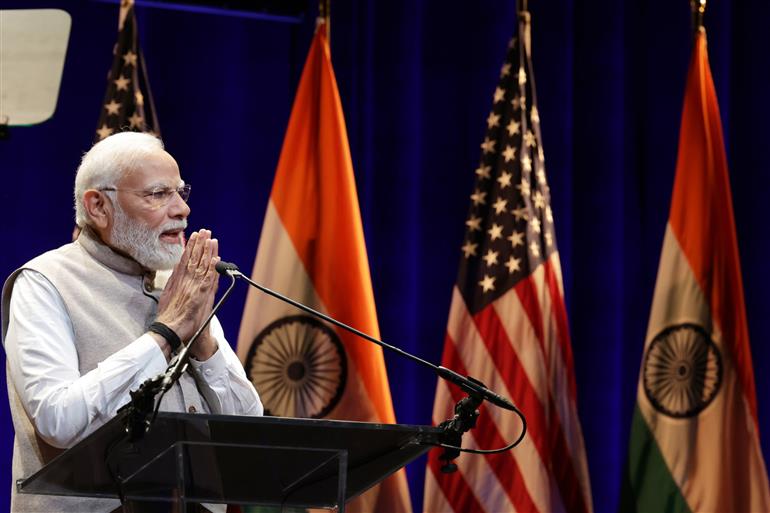 प्रधानमंत्री श्री नरेन्द्र मोदी 23 जून, 2023 को वाशिंगटन डीसी, व्हाइट हाउस में यूएस-इंडिया स्ट्रेटेजिक पार्टनरशिप फोरम (यूएसआईएसपीएफ) को संबोधित करते हुए।:Prime Minister's Office प्रधानमंत्री श्री नरेन्द्र मोदी 23 जून, 2023 को वाशिंगटन डीसी, व्हाइट हाउस में यूएस-इंडिया स्ट्रेटेजिक पार्टनरशिप फोरम (यूएसआईएसपीएफ) को संबोधित करते हुए।:Prime Minister