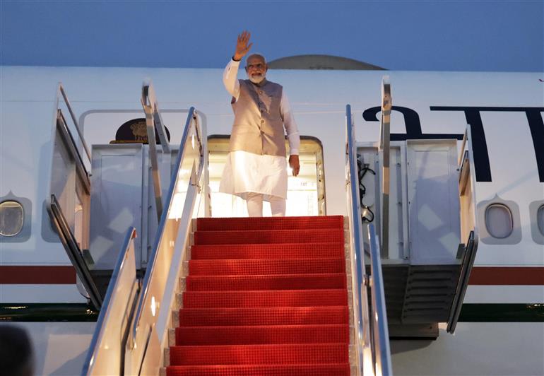 प्रधानमंत्री श्री नरेन्द्र मोदी 23 जून, 2023 को संयुक्त बेस एंड्रयूज हवाई अड्डे, अमेरिका से काहिरा, मिस्र के लिए रवाना हुए।:Prime Minister's Office प्रधानमंत्री श्री नरेन्द्र मोदी 23 जून, 2023 को संयुक्त बेस एंड्रयूज हवाई अड्डे, अमेरिका से काहिरा, मिस्र के लिए रवाना हुए।:Prime Minister