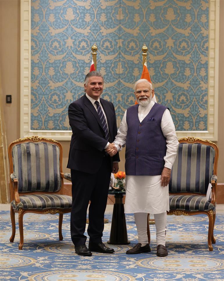 प्रधानमंत्री श्री नरेन्द्र मोदी ने 24 जून, 2023 को मिस्र के काहिरा में हसन अल्लम होल्डिंग कंपनी के सीईओ श्री हसन अल्लम से मुलाकात की।:Prime Minister's Office प्रधानमंत्री श्री नरेन्द्र मोदी ने 24 जून, 2023 को मिस्र के काहिरा में हसन अल्लम होल्डिंग कंपनी के सीईओ श्री हसन अल्लम से मुलाकात की।:Prime Minister