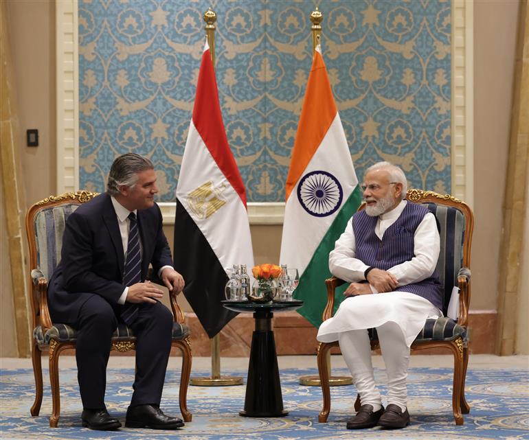 प्रधानमंत्री श्री नरेन्द्र मोदी ने 24 जून, 2023 को मिस्र के काहिरा में हसन अल्लम होल्डिंग कंपनी के सीईओ श्री हसन अल्लम से मुलाकात की।:Prime Minister's Office प्रधानमंत्री श्री नरेन्द्र मोदी ने 24 जून, 2023 को मिस्र के काहिरा में हसन अल्लम होल्डिंग कंपनी के सीईओ श्री हसन अल्लम से मुलाकात की।:Prime Minister
