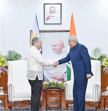 The Secretary of Foreign Affairs of the Philippines, Mr. Enrique A. Manalo calls on the Vice-President, Shri Jagdeep Dhankhar at Upa-Rashtrapati Nivas, in New Delhi on June 28, 2023.