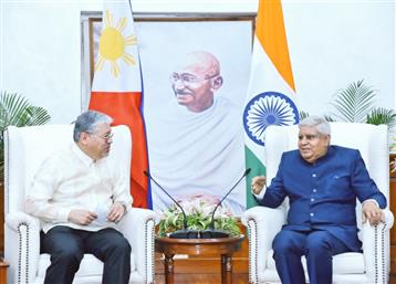 The Secretary of Foreign Affairs of the Philippines, Mr. Enrique A. Manalo calls on the Vice-President, Shri Jagdeep Dhankhar at Upa-Rashtrapati Nivas, in New Delhi on June 28, 2023.