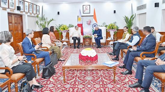 The Secretary of Foreign Affairs of the Philippines, Mr. Enrique A. Manalo calls on the Vice-President, Shri Jagdeep Dhankhar at Upa-Rashtrapati Nivas, in New Delhi on June 28, 2023.