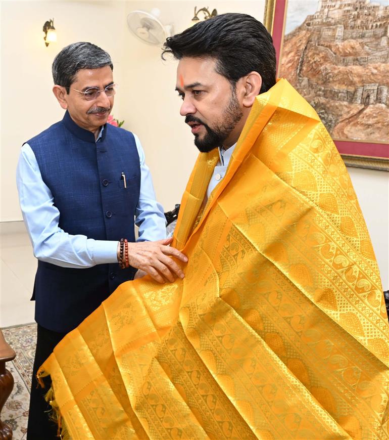 The Union Minister for Information & Broadcasting, Youth Affairs and Sports, Shri Anurag Singh Thakur meets the Governor of Tamil Nadu, Mr. RN Ravi, in Chennai on March 19, 2023.