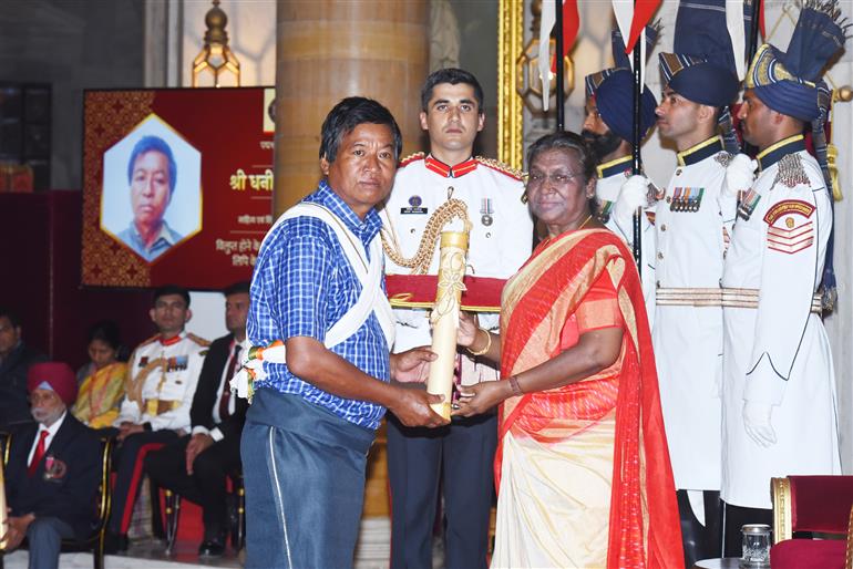 The President, Smt. Droupadi Murmu presenting the Padma Shri Award to Shri Dhaniram Toto at the Civil Investiture Ceremony-I at Rashtrapati Bhavan, in New Delhi on March 22, 2023.