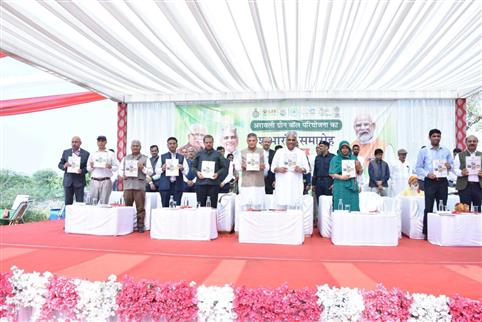 The Union Minister for Environment, Forest & Climate Change, Labour & Employment, Shri Bhupender Yadav unveiled National Action Plan to Combat Desertification and Land Degradation Through Forestry Interventions at the launch of Aravalli Green Wall Project at Tikli Village, in Haryana on March 25, 2023.