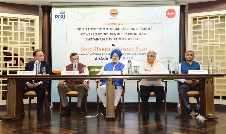 The Union Minister for Petroleum & Natural Gas, Housing and Urban Affairs, Shri Hardeep Singh Puri addressing at India's first commercial passenger flight powered by indigenously produced Sustainable Aviation Fuel (SAF), in New Delhi on May 19, 2023.