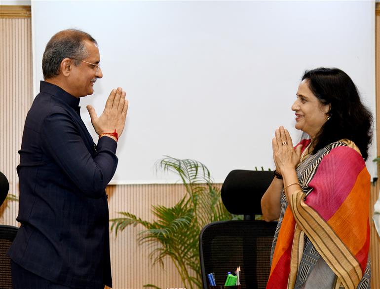 Ms. Suman Sharma takes the Oath of office and Secrecy as Member, Union Public Service Commission (UPSC), in New Delhi on May 25, 2023.