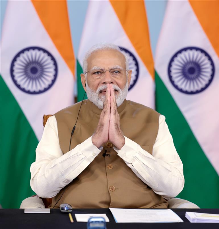 प्रधानमंत्री श्री नरेन्द्र मोदी और बांग्लादेश की प्रधानमंत्री सुश्री शेख हसीना ने संयुक्त रूप से 01 नवंबर, 2023 को वीडियो कॉन्फ्रेंसिंग के माध्यम से तीन विकास परियोजनाओं का उद्घाटन किया।