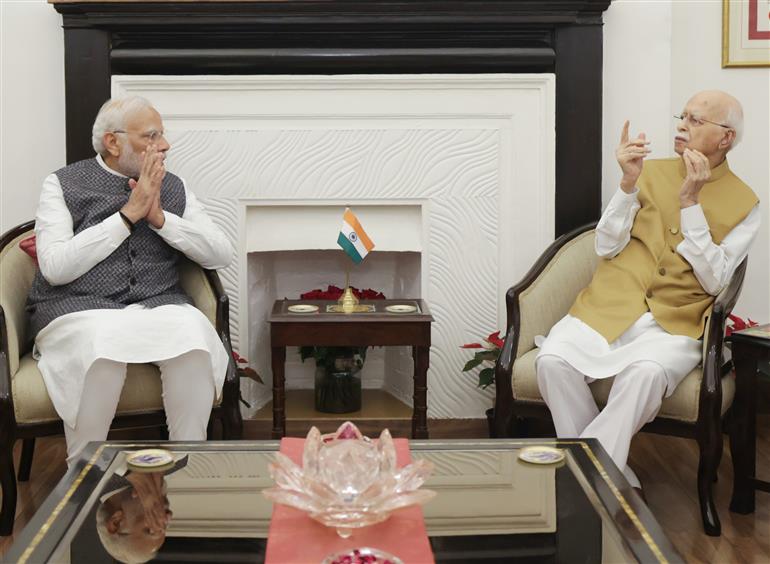 PM meets Shri Lal Krishna Advani on the occasion of his birthday at his residence, in New Delhi on November 08, 2023.