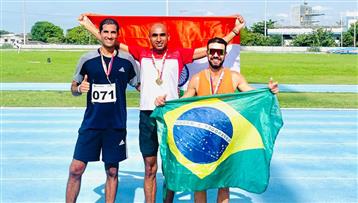 सेना चिकित्सा कोर अधिकारी लेफ्टिनेंट कर्नल संजीव मलिक ने इतिहास रचते हुए 13 नवंबर, 2023 को कोलंबिया में विश्व चिकित्सा और स्वास्थ्य खेलों में पांच स्वर्ण पदक जीते।