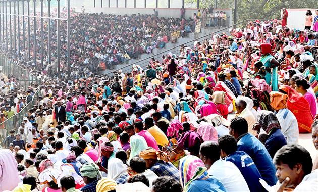 Gathering at the programme marking the celebrations of Janjatiya Gaurav Diwas at Khunti, in Jharkhand on November 15, 2023. PM addressing on the occasion.