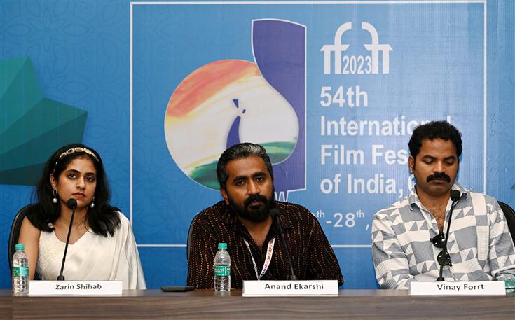 The Director of Malayalam movie Aattam, Shri Anand Ekarshi addressing a Press Conference at 54th International Film Festival of India (IFFI), in Goa on November 21, 2023. 