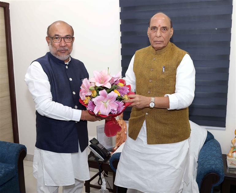 The Chief Minister of Manipur, Shri N Biren Singh calling on the Union Minister for Defence, Shri Rajnath Singh, in New Delhi on November 29, 2023.