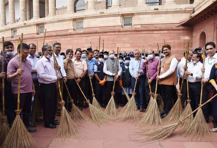 Glimpses of mass cleanliness drive on Swachchta Pakhwada under Swachchta hi Seva campaign in the remembering the inspirations of Father of the Nation Mahatma Gandhi at Parliament House Complex, in New Delhi on October 01, 2023.