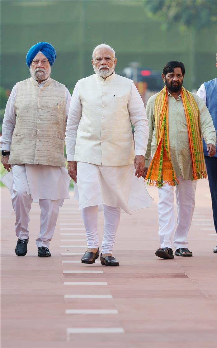 PM arrives the Samadhi of Mahatma Gandhi at Rajghat, in New Delhi on October 02, 2023.